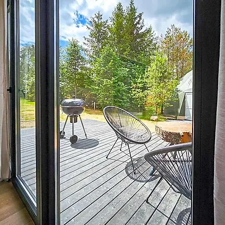 Kaszuby Tree House Hotel *